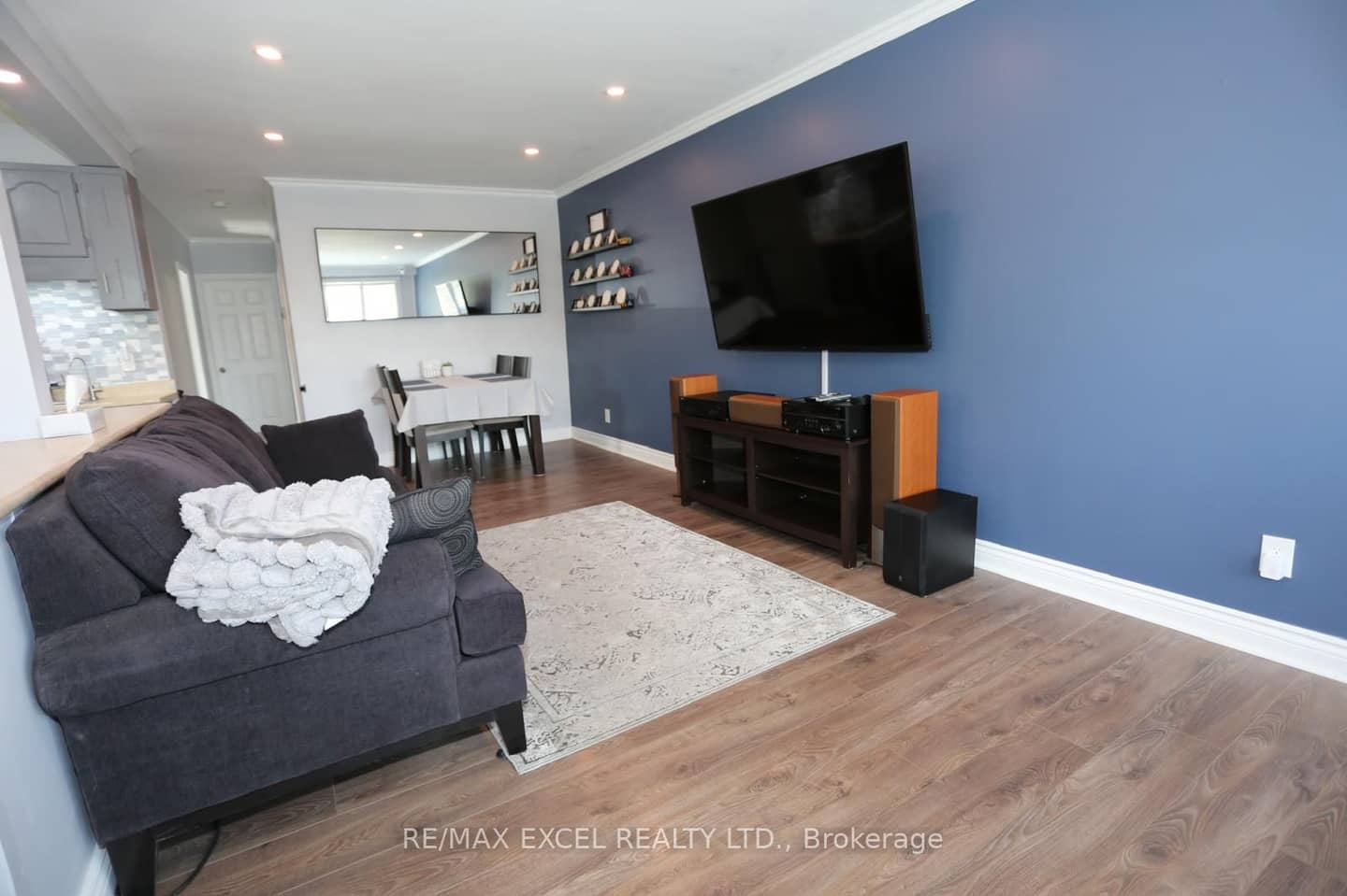 44 Lindsay Avenue, Newmarket, ON L3Y 4N6