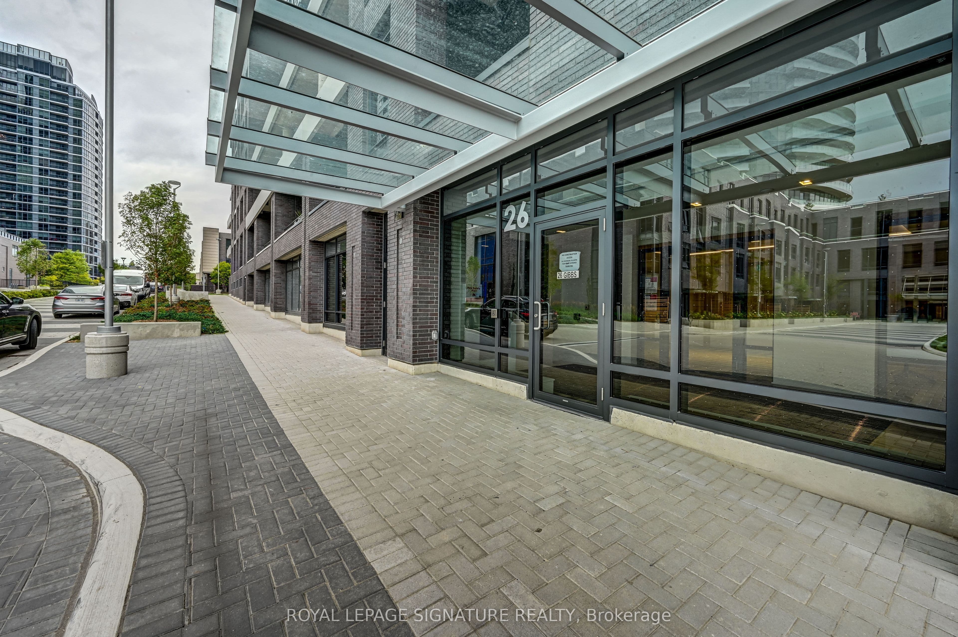 26 Gibbs Road 548, Toronto, ON M9B 0E3