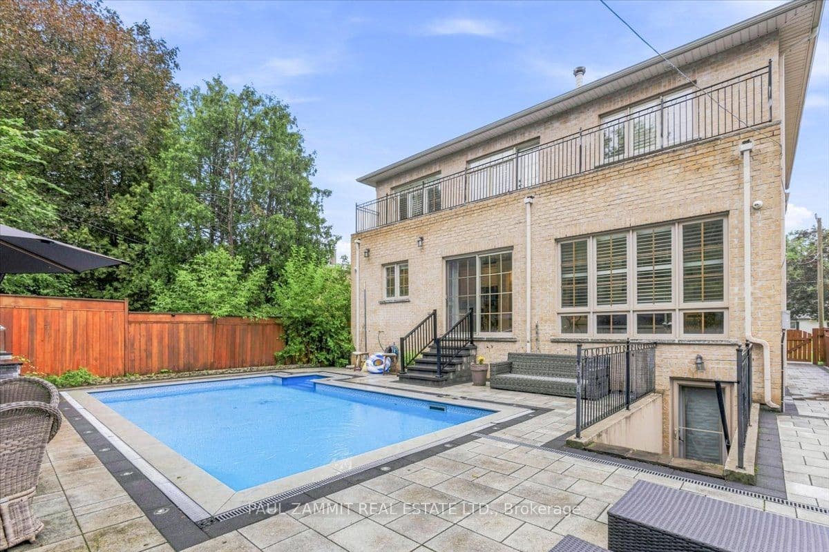 83 Grandview Avenue, Markham, ON L3T 1H3