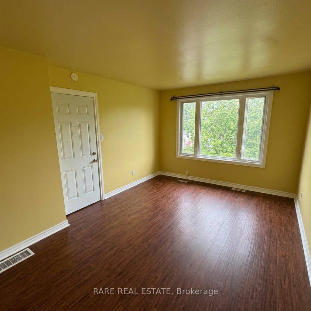 167 Magnolia Avenue, Toronto, ON M1K 3K7