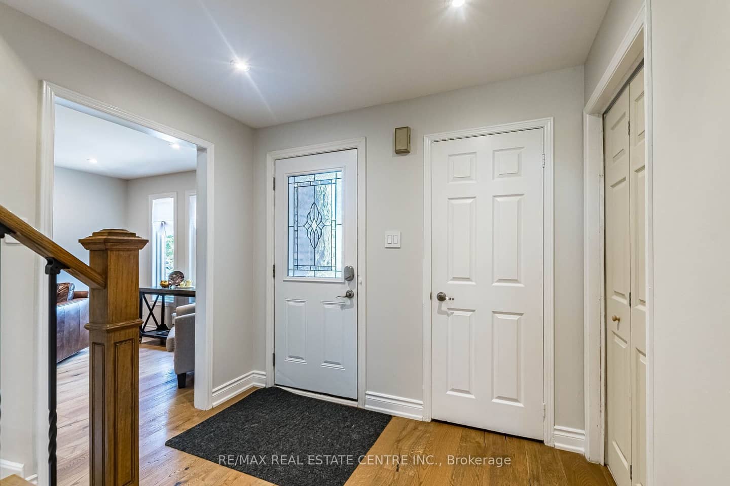 1571 Meadowfield Crescent, Mississauga, ON L5M 4T4
