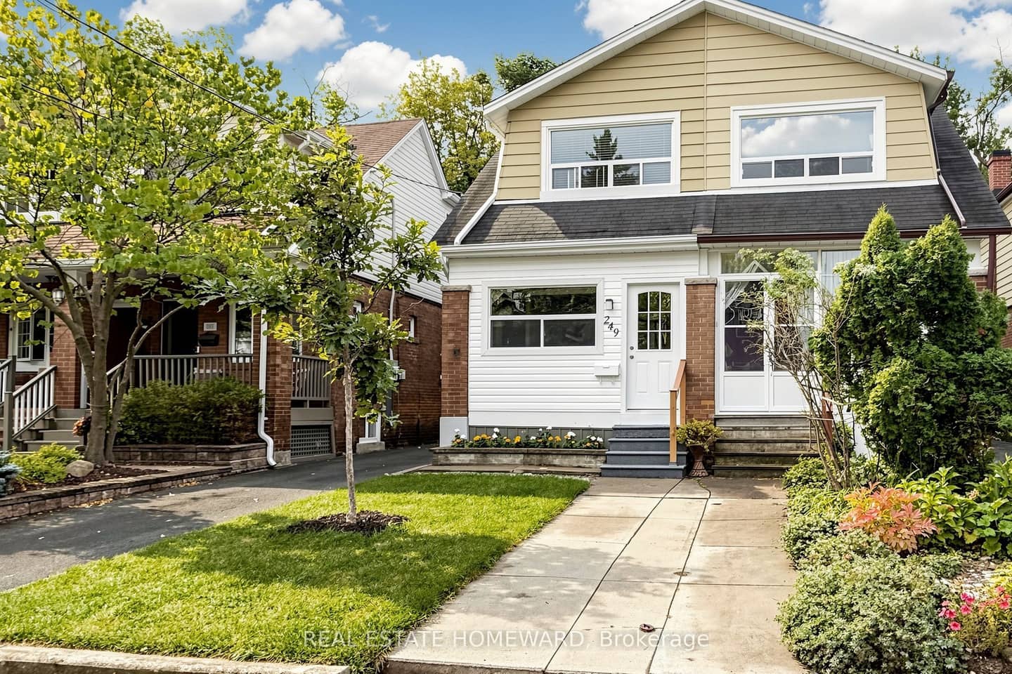 249 Queensdale Avenue, Toronto, ON M4C 2B3