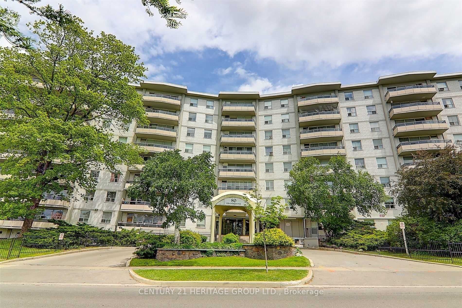 80 Grandravine Drive 411, Toronto, ON M3J 1B2