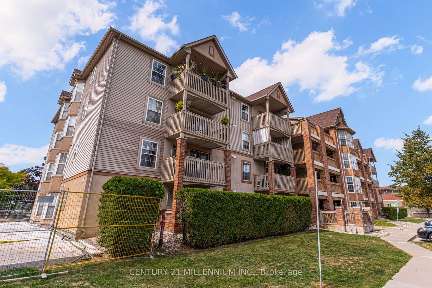 4003 Kilmer Drive 110, Burlington, ON L7M 4M1