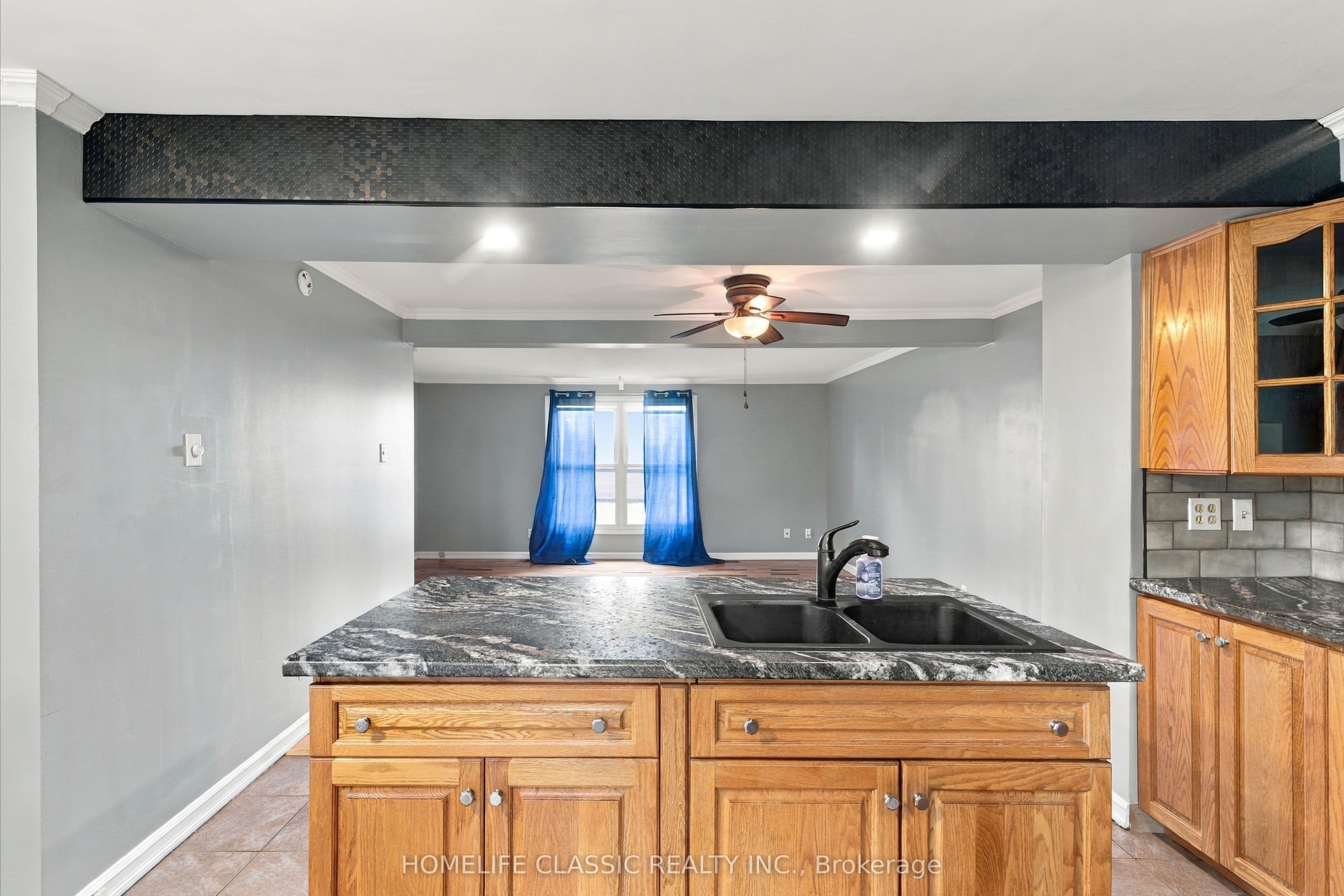 22 Frobisher Court, Cambridge, ON N1R 6Z5