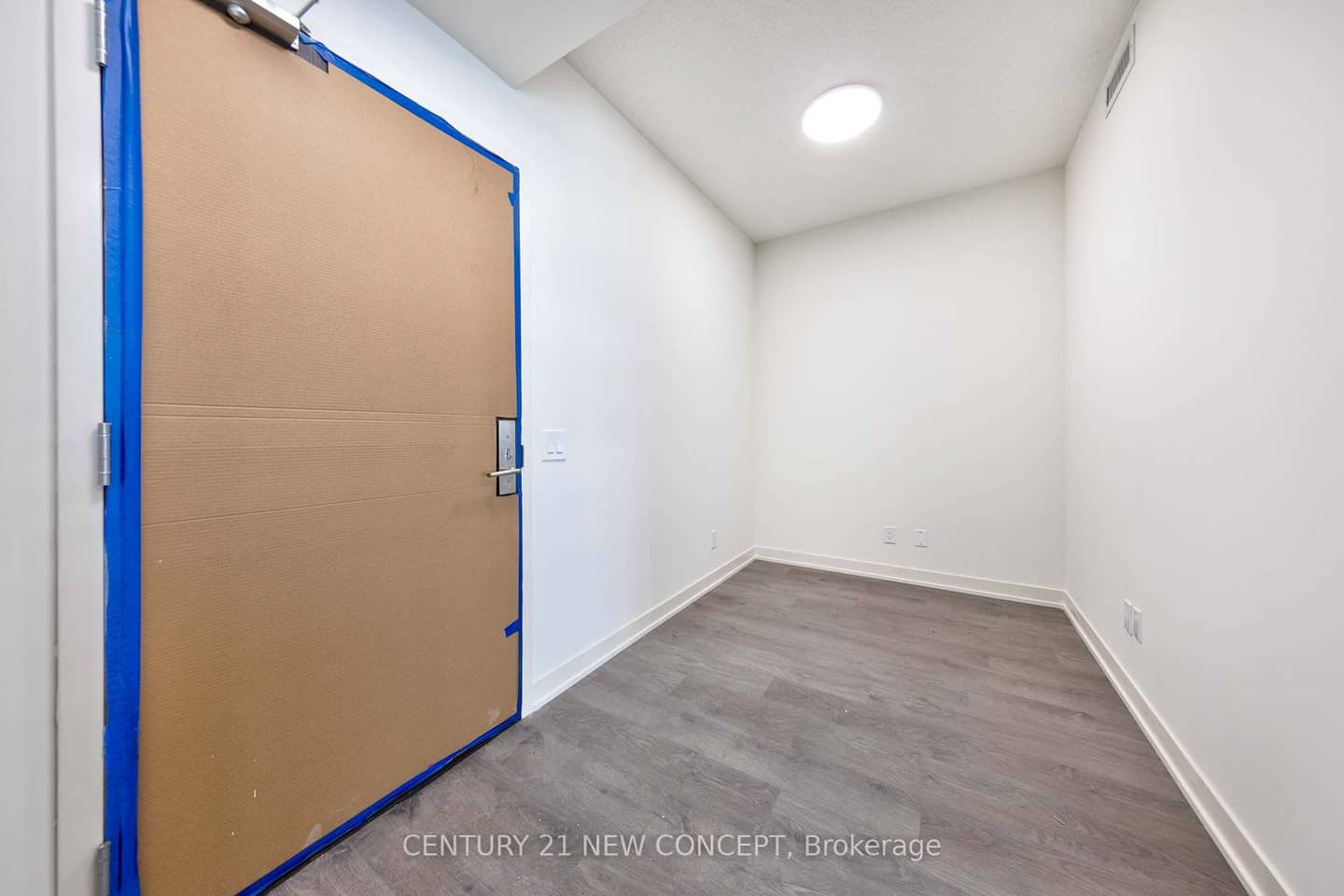 4955 Yonge Street E 705, Toronto, ON M2N 5N6