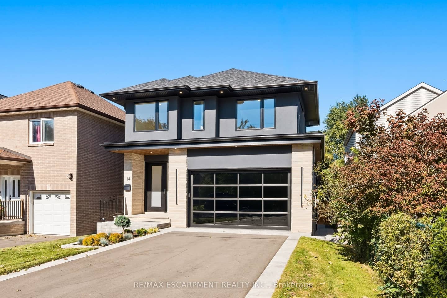 14 Kentroyal Drive, Toronto, ON M9P 2M8