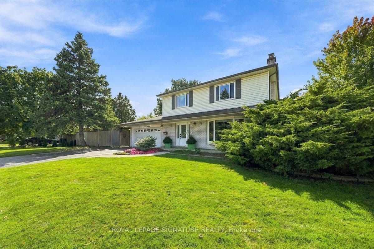 17 Palgrave Crescent, Brampton, ON L6W 1E1