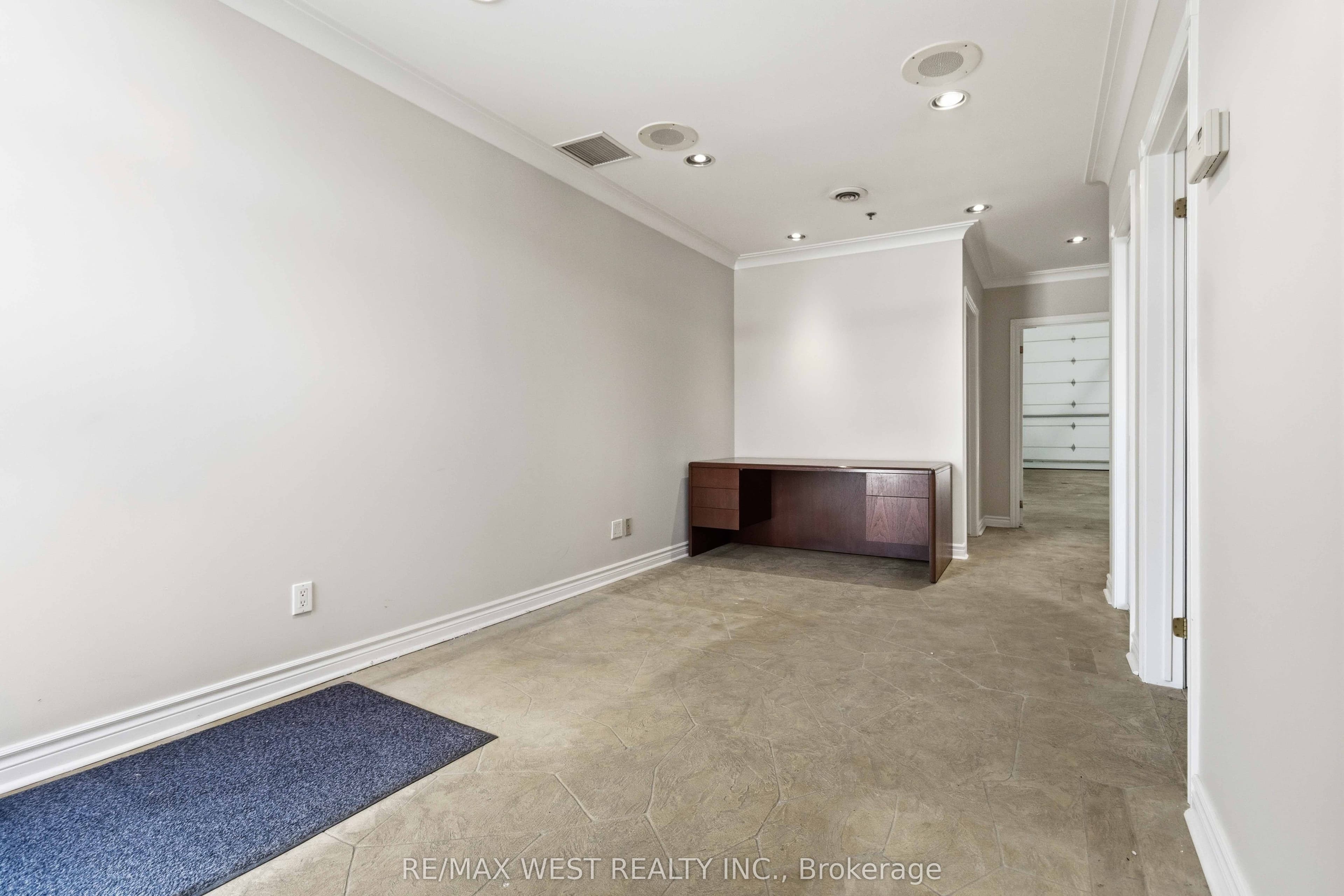 1320 Mid-Way Boulevard 16, Mississauga, ON L5T 2K4