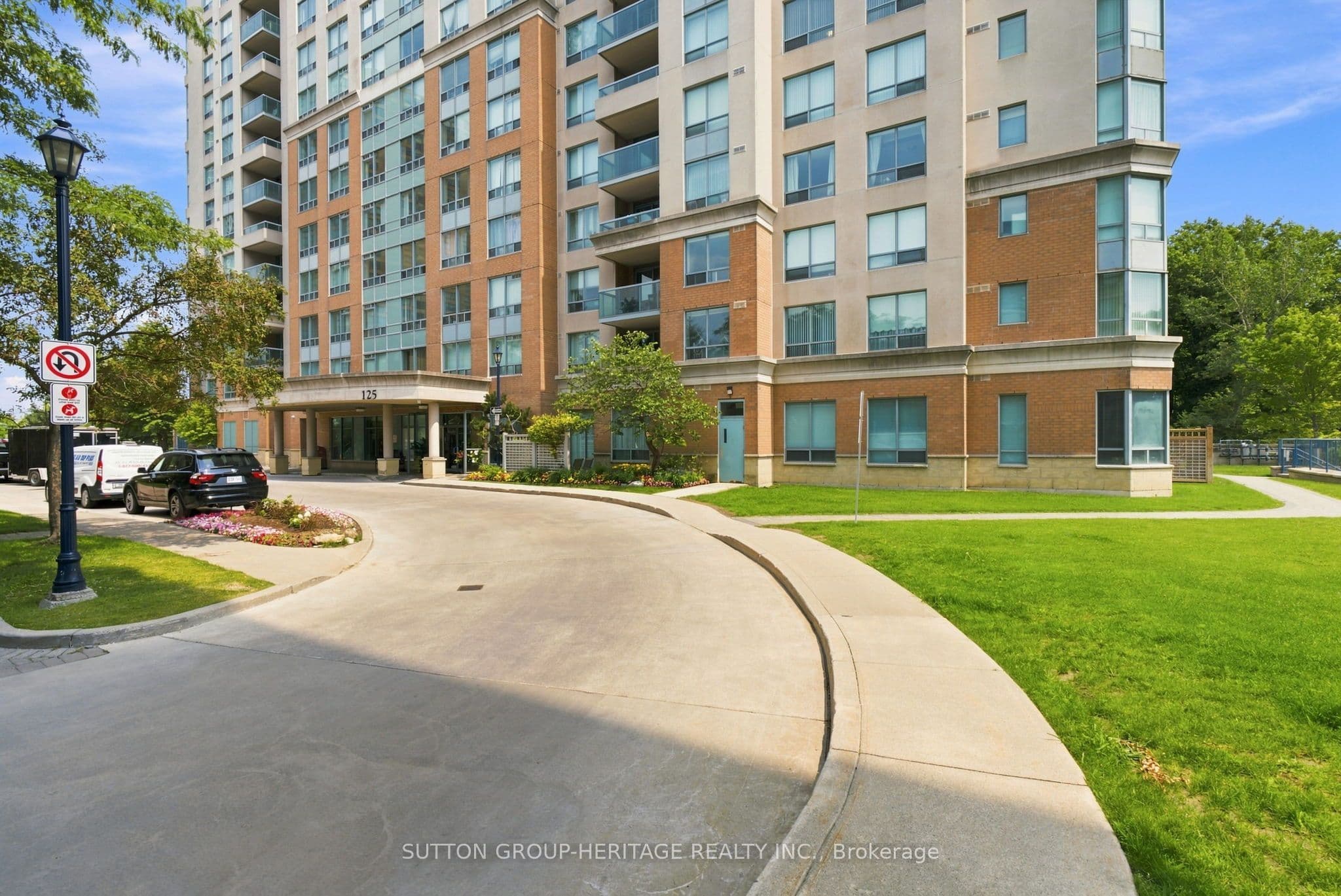 125 Omni Drive 233, Toronto, ON M1P 5A9
