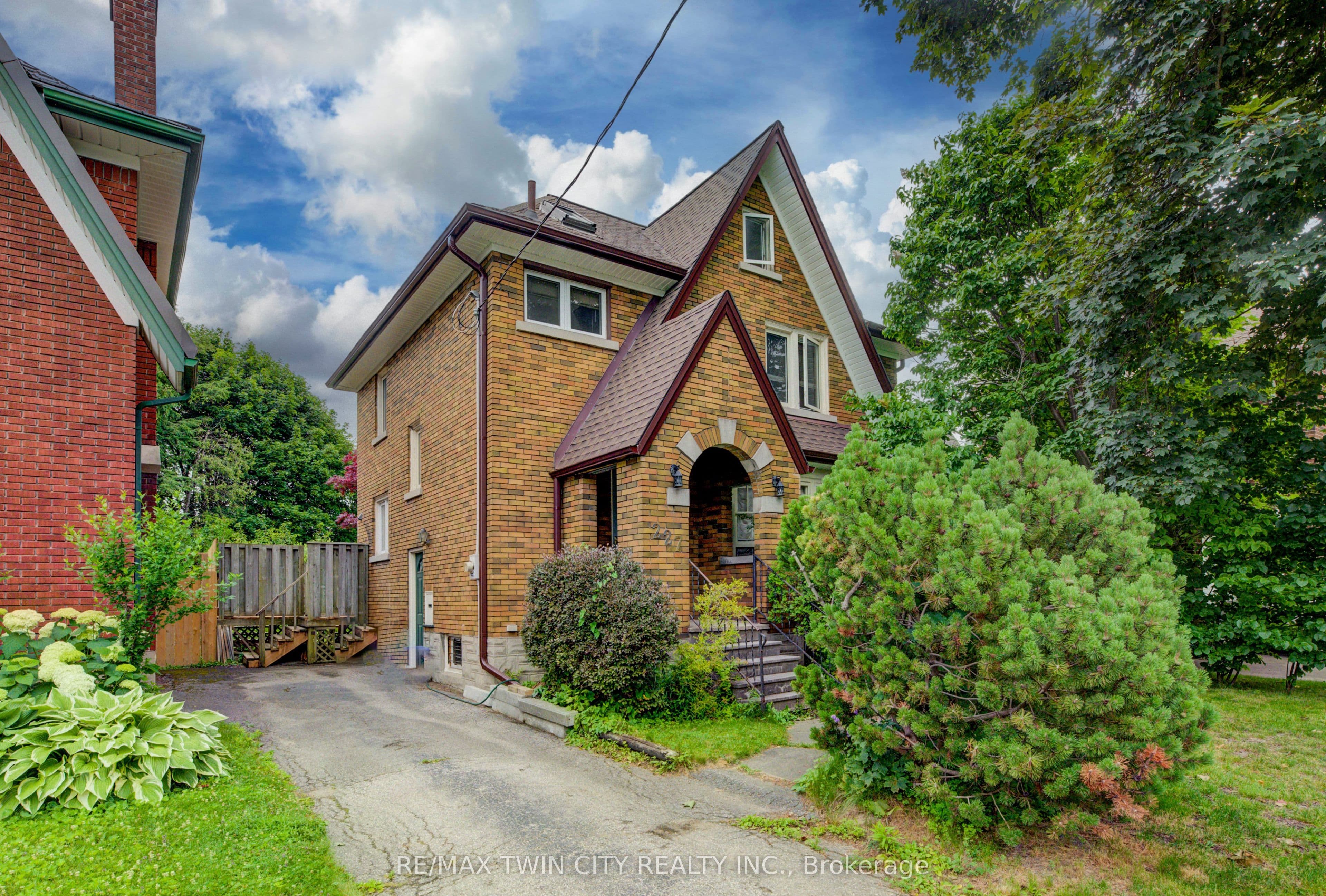 227 Lydia Street, Kitchener, ON N2H 1W4