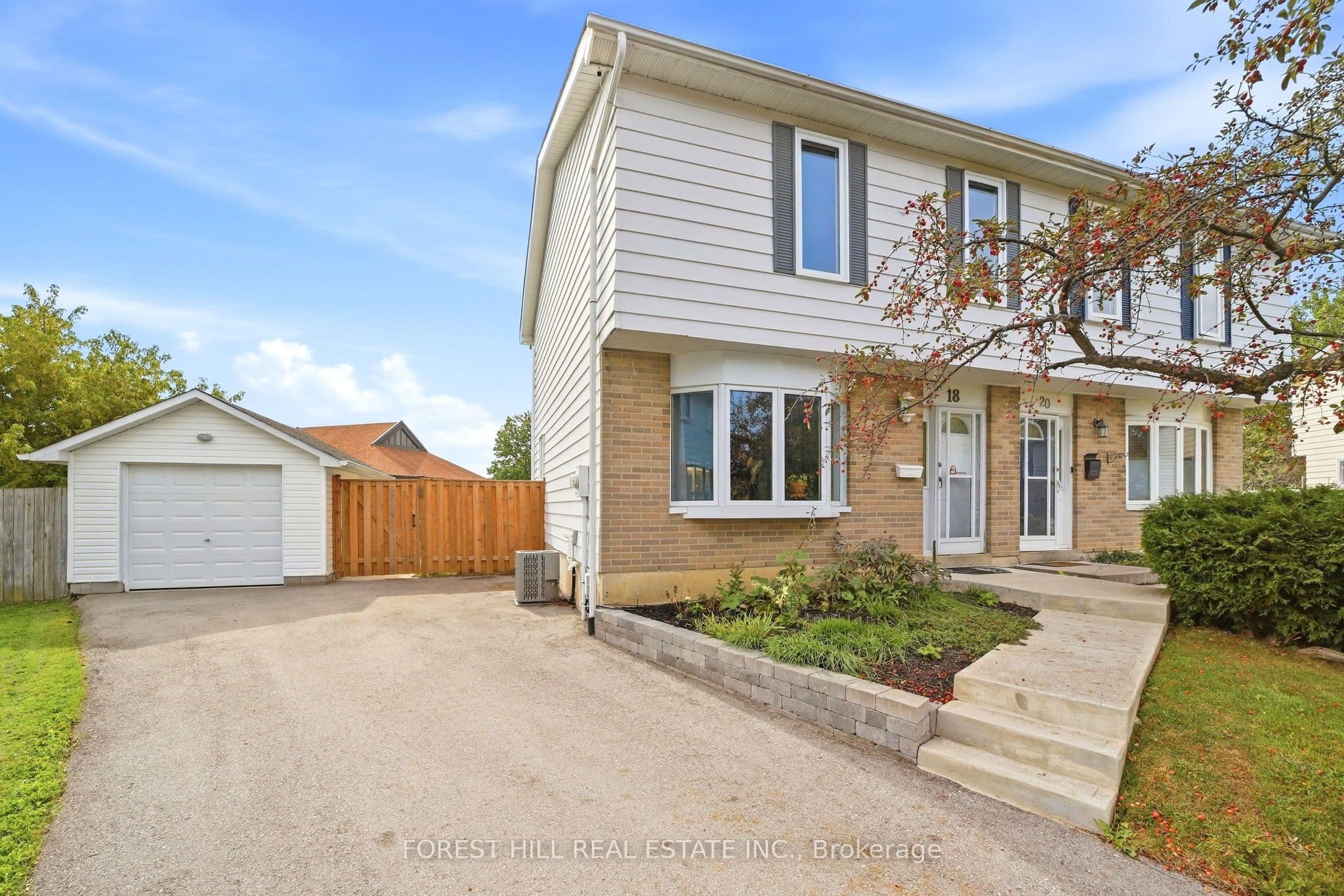 18 Griselda Court, Brampton, ON L6S 1M6