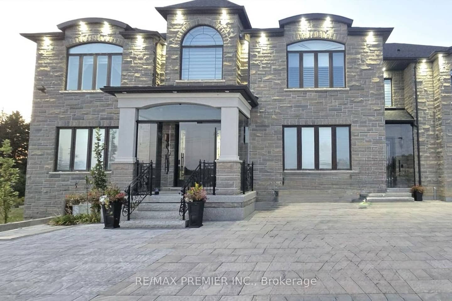 2180 King Vaughan Road S, Vaughan, ON L6A 2A7