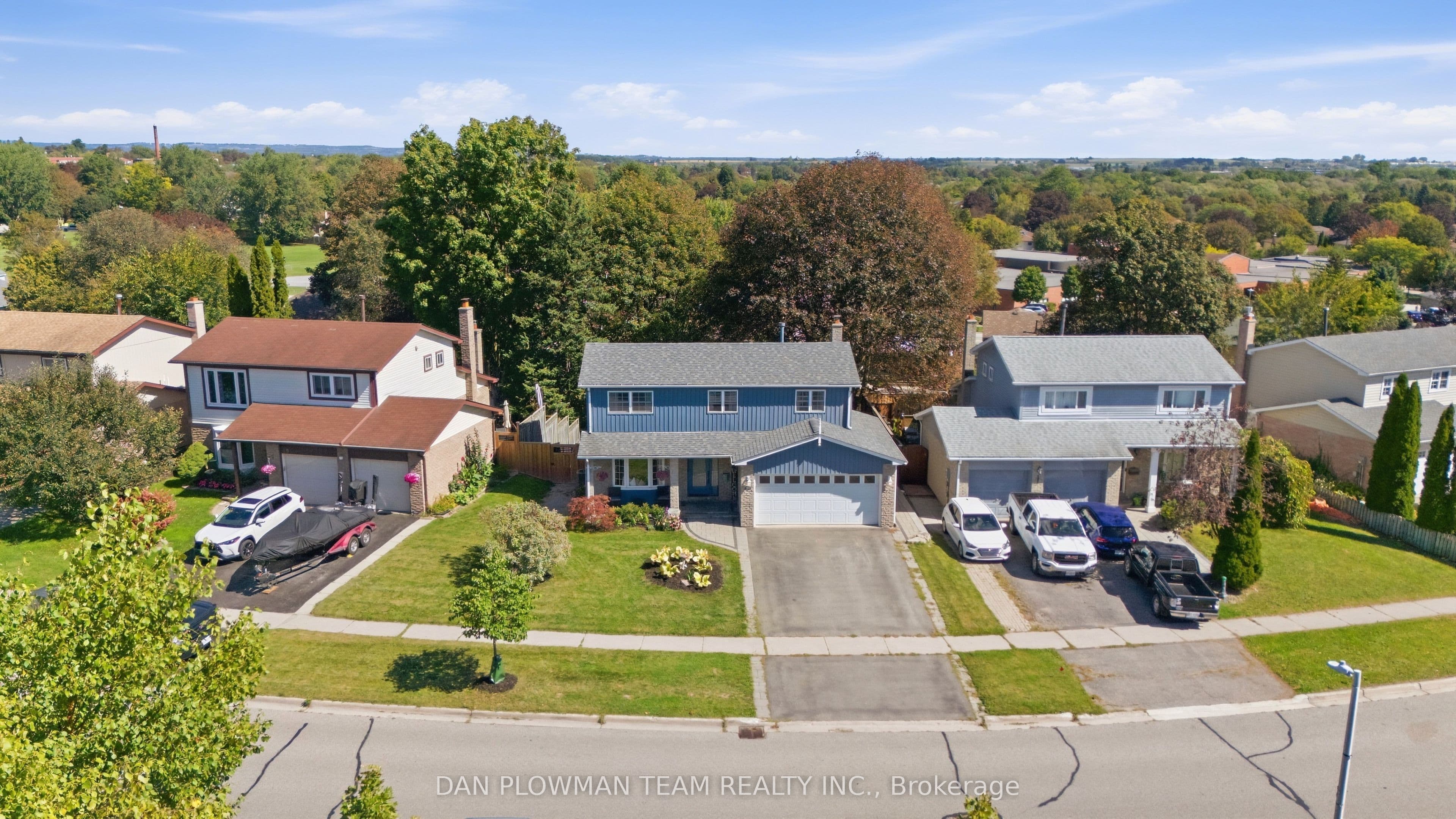 17 Rhonda Boulevard, Clarington, ON L1C 3W3