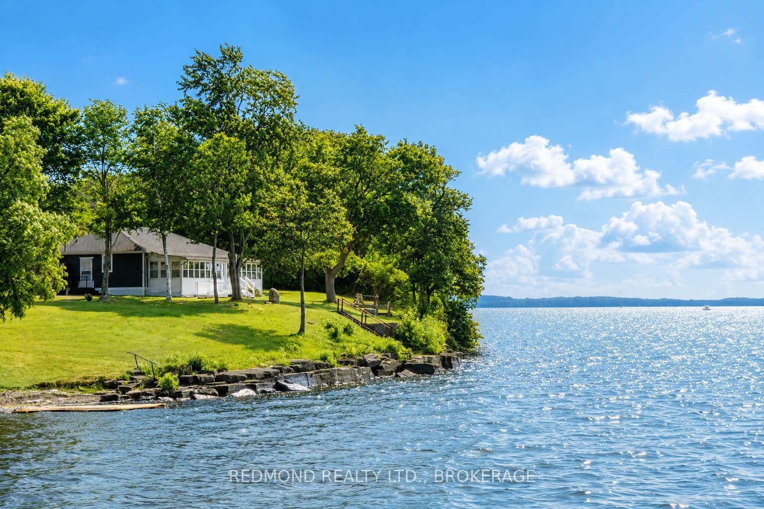 1686 Howe Island Drive, Frontenac Islands, ON K7G 2V6