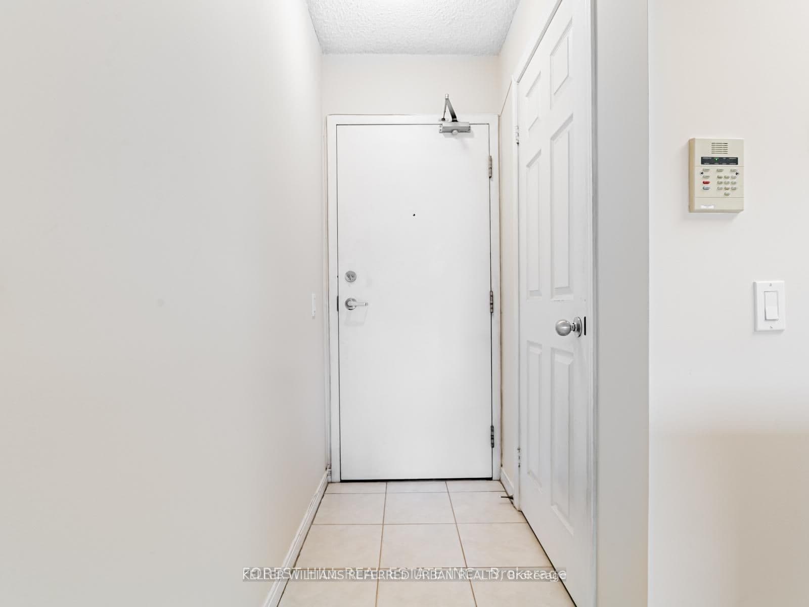 30 Harrison Garden Boulevard 1501, Toronto, ON M2N 7A9