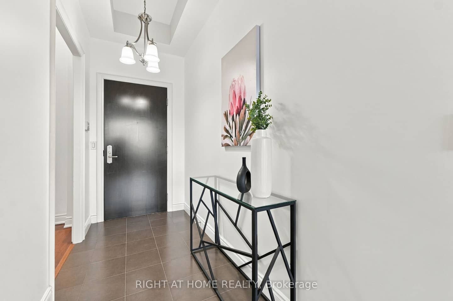 1135 Royal York Road 1301, Toronto, ON M9A 0C3