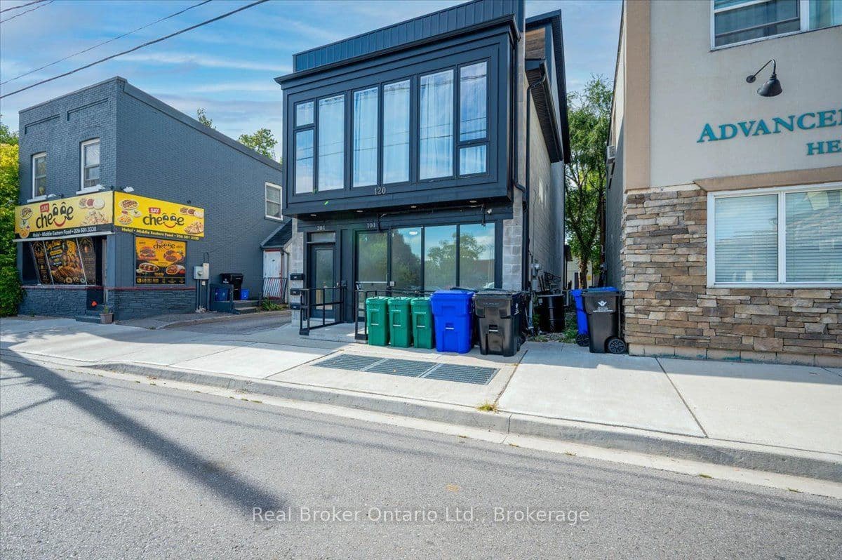 120 Westminster Drive S 101, Cambridge, ON N3H 1S8