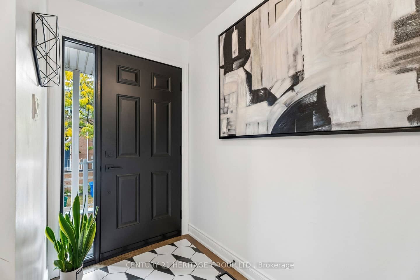68 Brandy Lane Way, Newmarket, ON L3Y 8P7