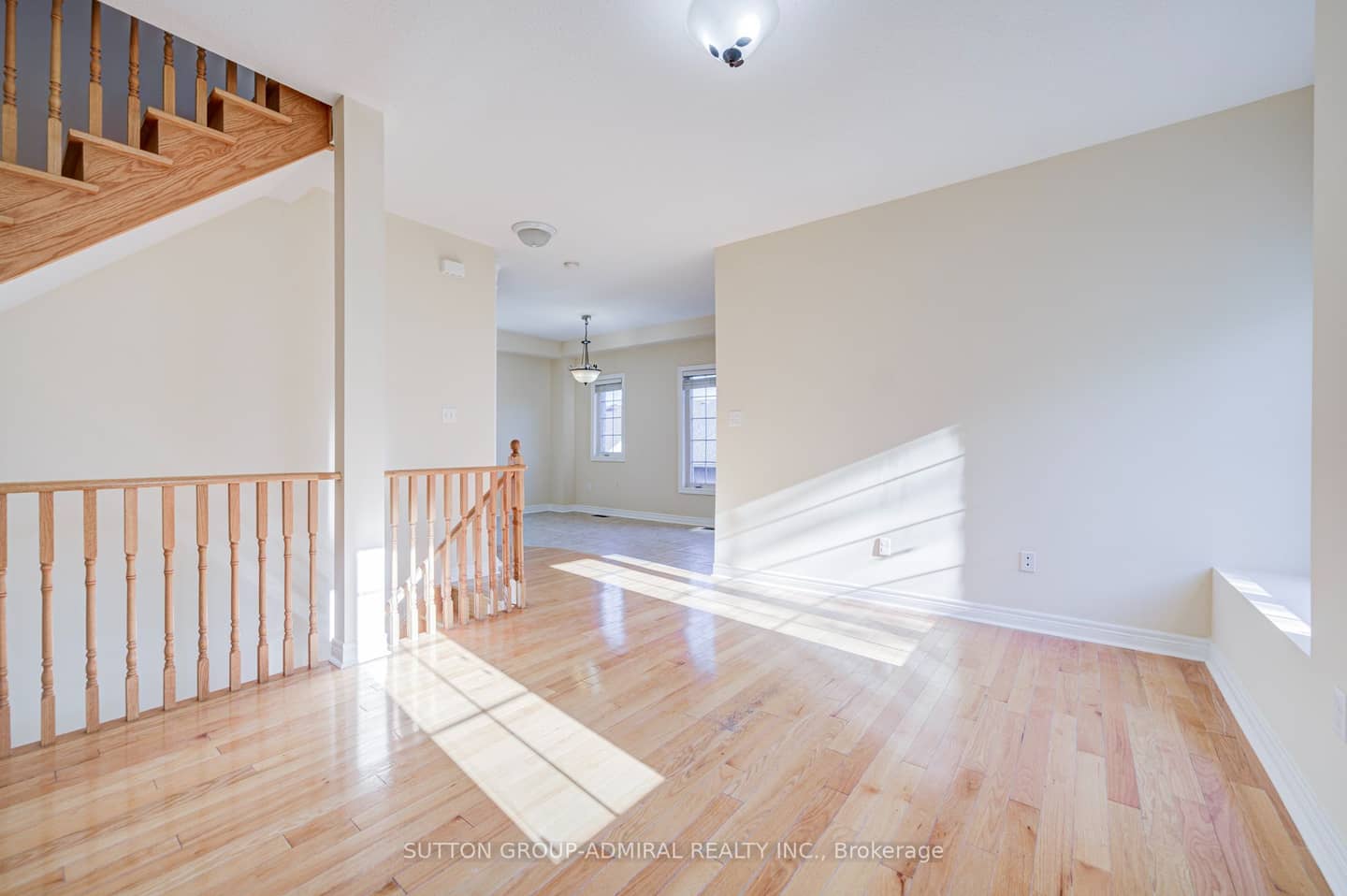 15 Old Colony Road 2, Richmond Hill, ON L4E 4L5