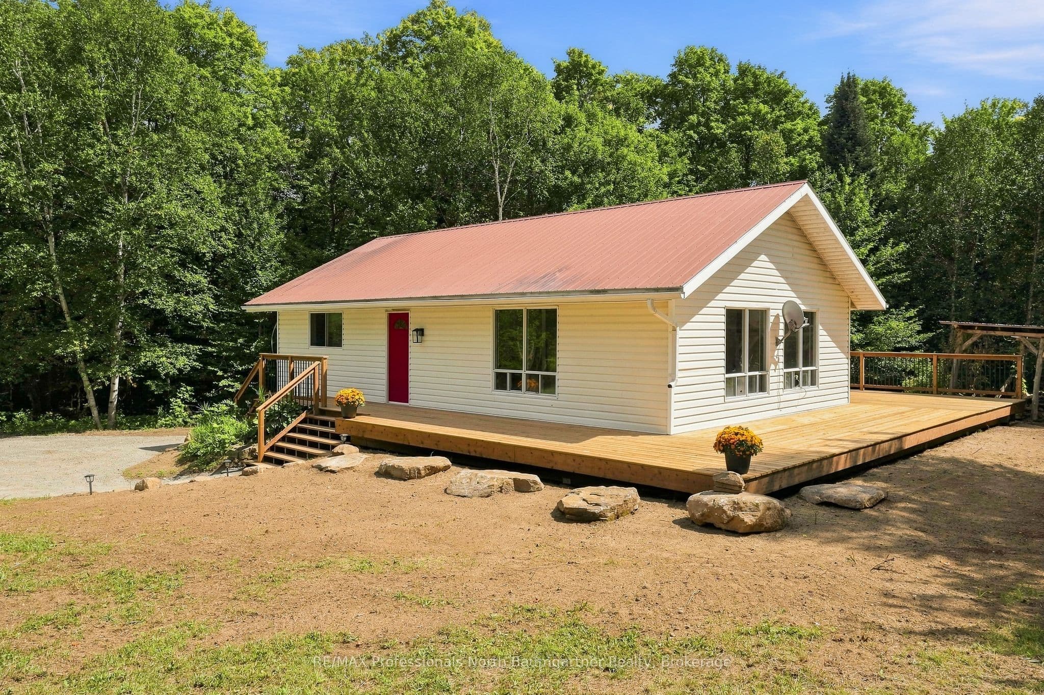 3085 Hadlington Road, Highlands East, ON K0L 2Y0