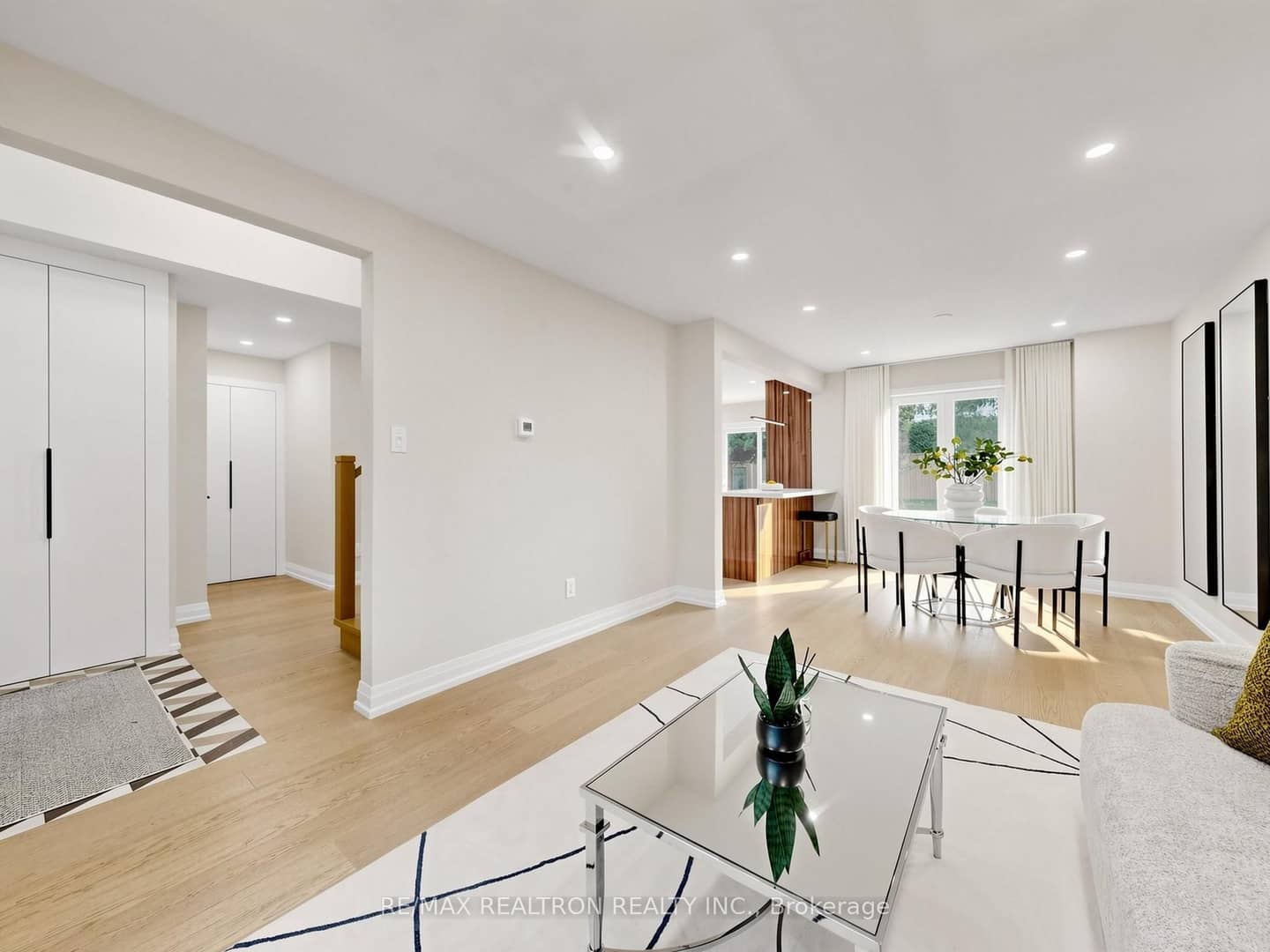 14 Lund Street, Richmond Hill, ON L4C 5V7