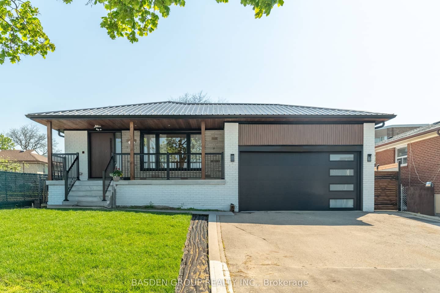 21 Mayberry Road, Toronto, ON M3N 2A5