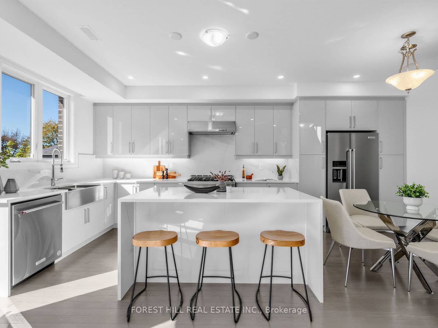 2996 Weston Road, Toronto, ON M9M 2S7