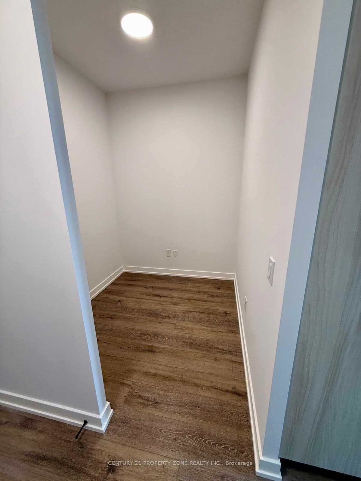 21 Meadowdale Road 904, Vaughan, ON L4K 0H6