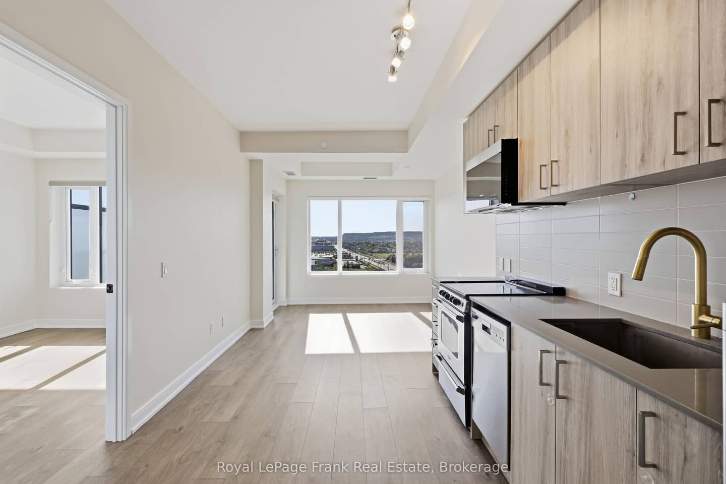 8010 Derry Road 1306, Milton, ON L9T 9N3