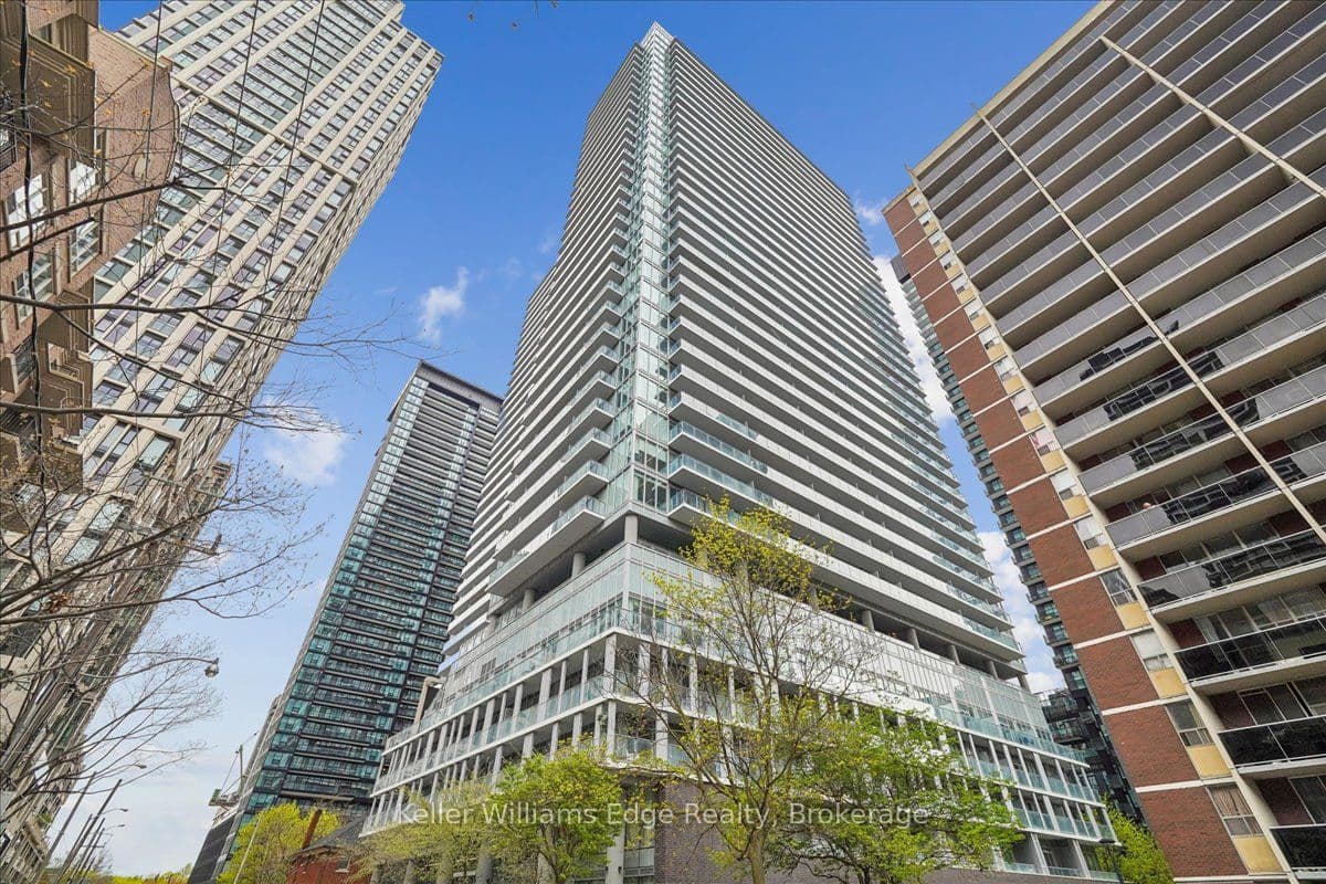99 Broadway Avenue 208 NT, Toronto, ON M4P 1V2