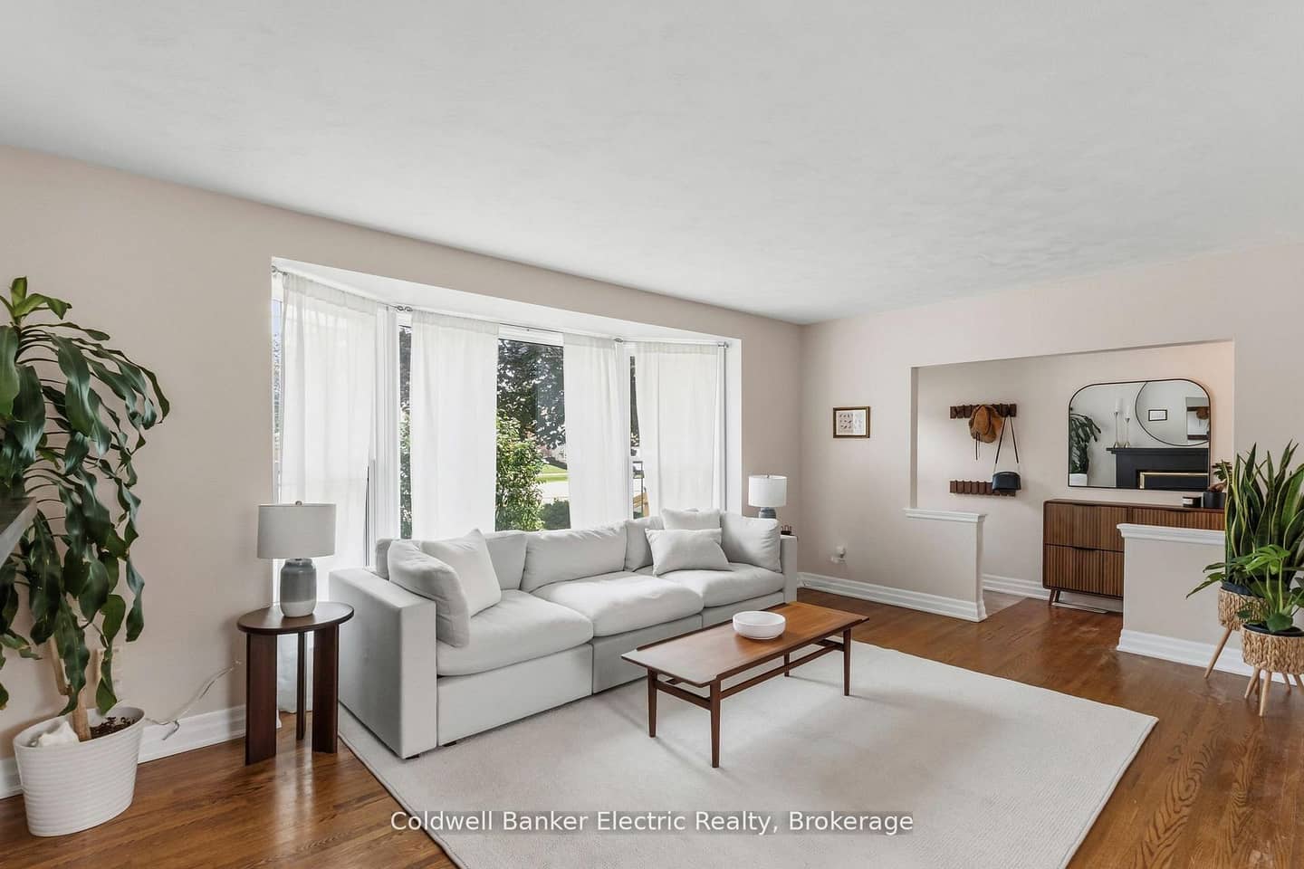 326 Cochrane Street, Whitby, ON L1N 5J3