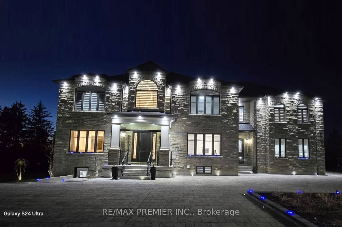 2180 King Vaughan Road S, Vaughan, ON L6A 2A7