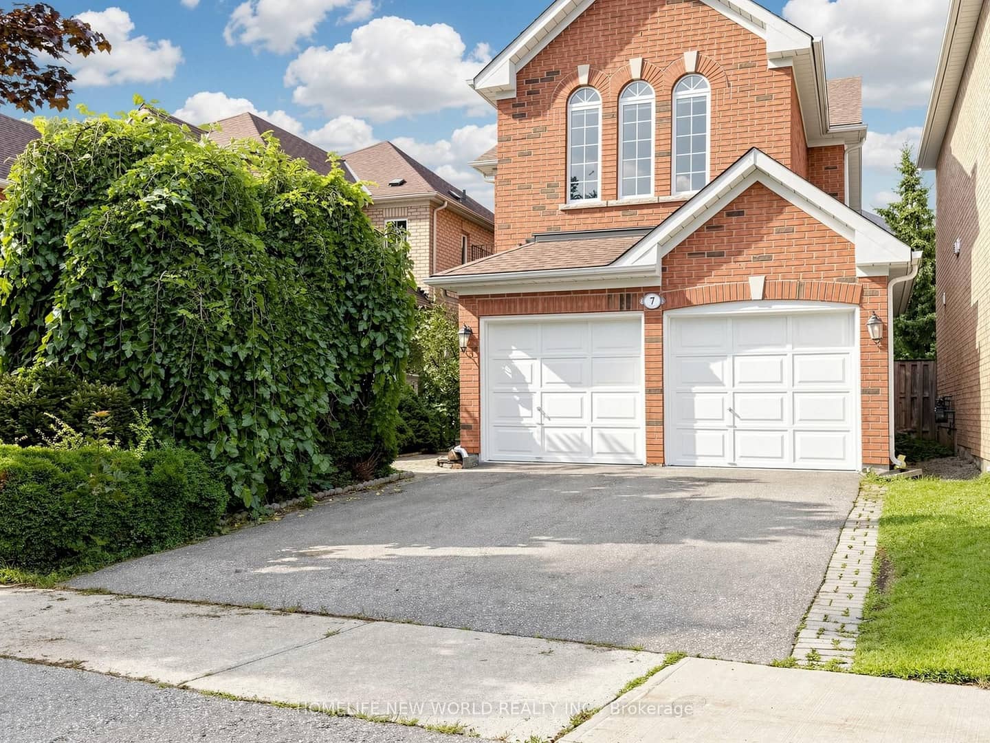 7 Monaco Crescent, Richmond Hill, ON L4S 1V1