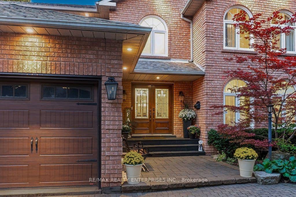 1634 Tipperary Court, Mississauga, ON L5H 3Z4