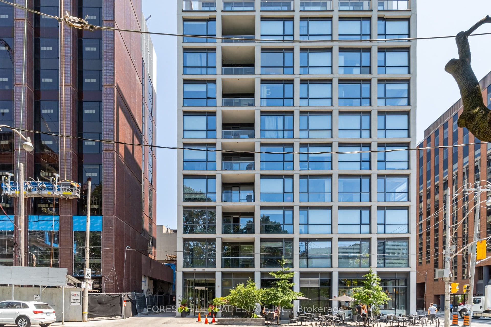 39 Brant Street 205, Toronto, ON M5V 1S7