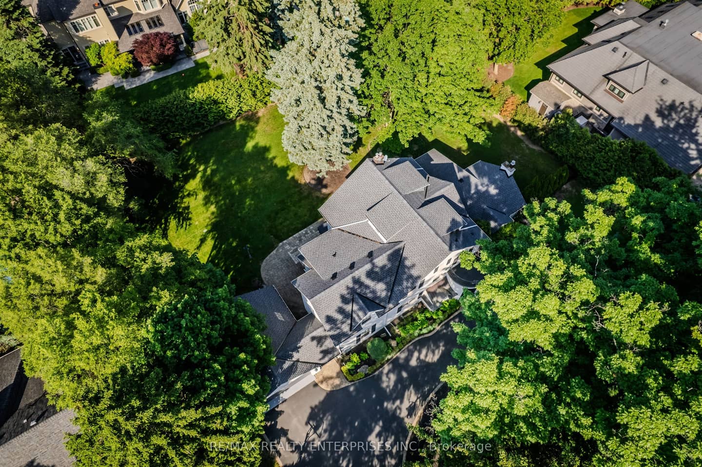 317 Gloucester Avenue, Oakville, ON L6J 3W8