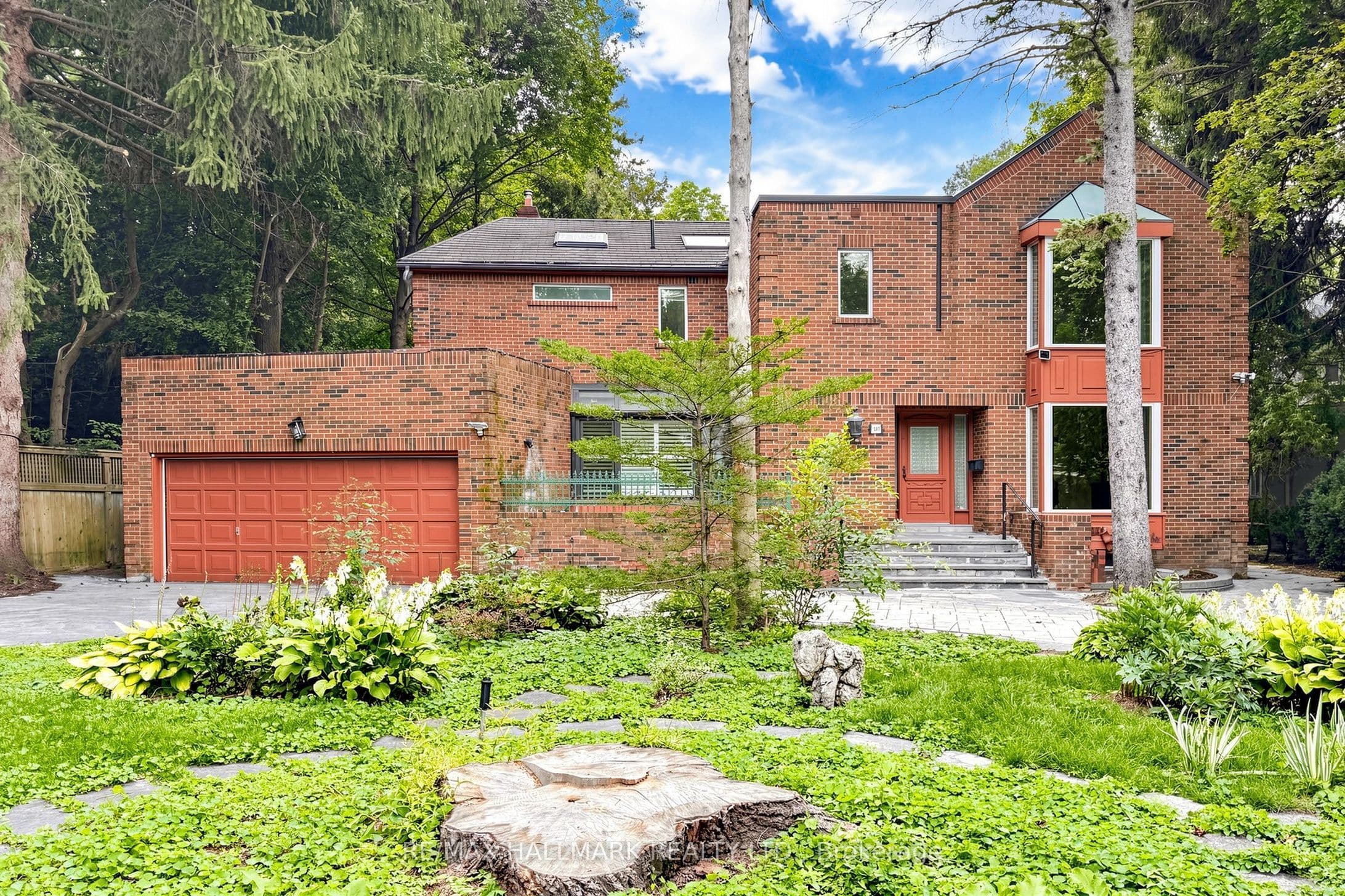 40 Donino Avenue, Toronto, ON M4N 2W7