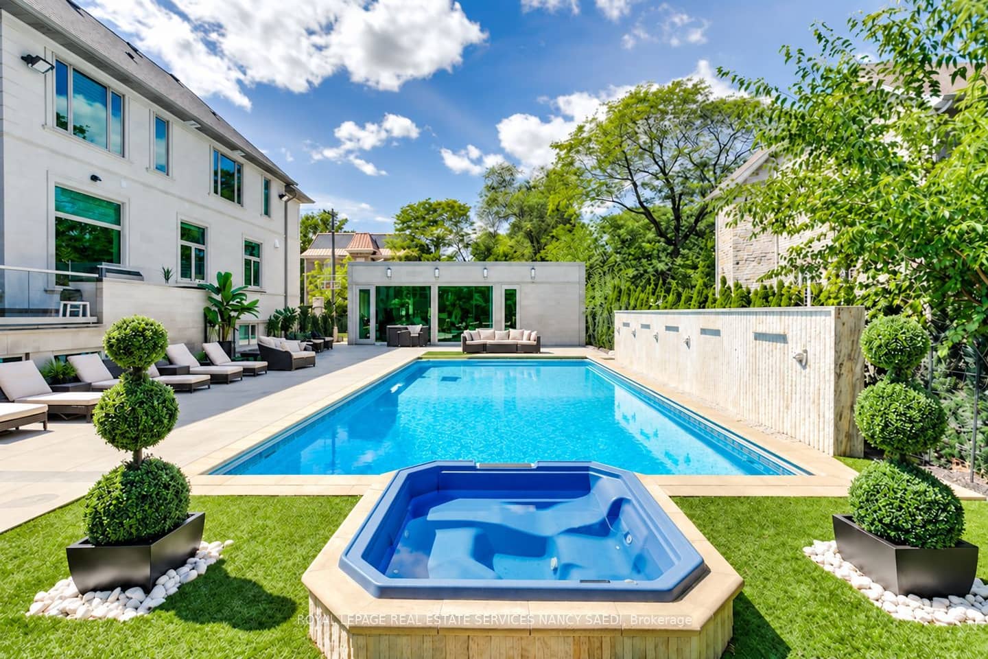 42 Wimpole Drive, Toronto, ON M2L 2L3