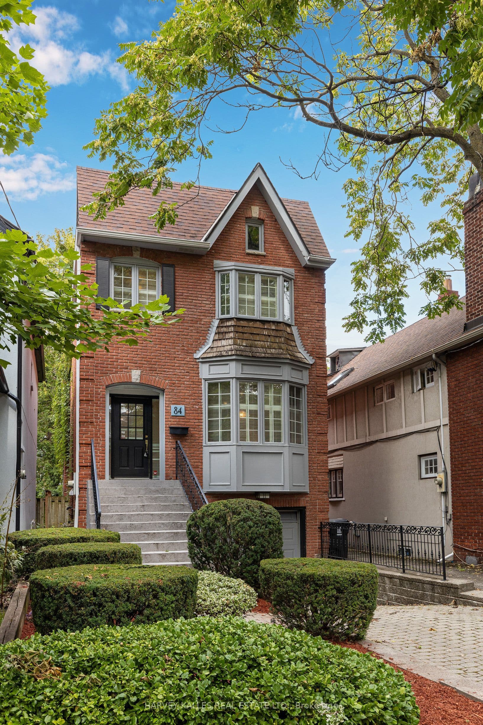 84 Walmsley Boulevard, Toronto, ON M4V 1X6