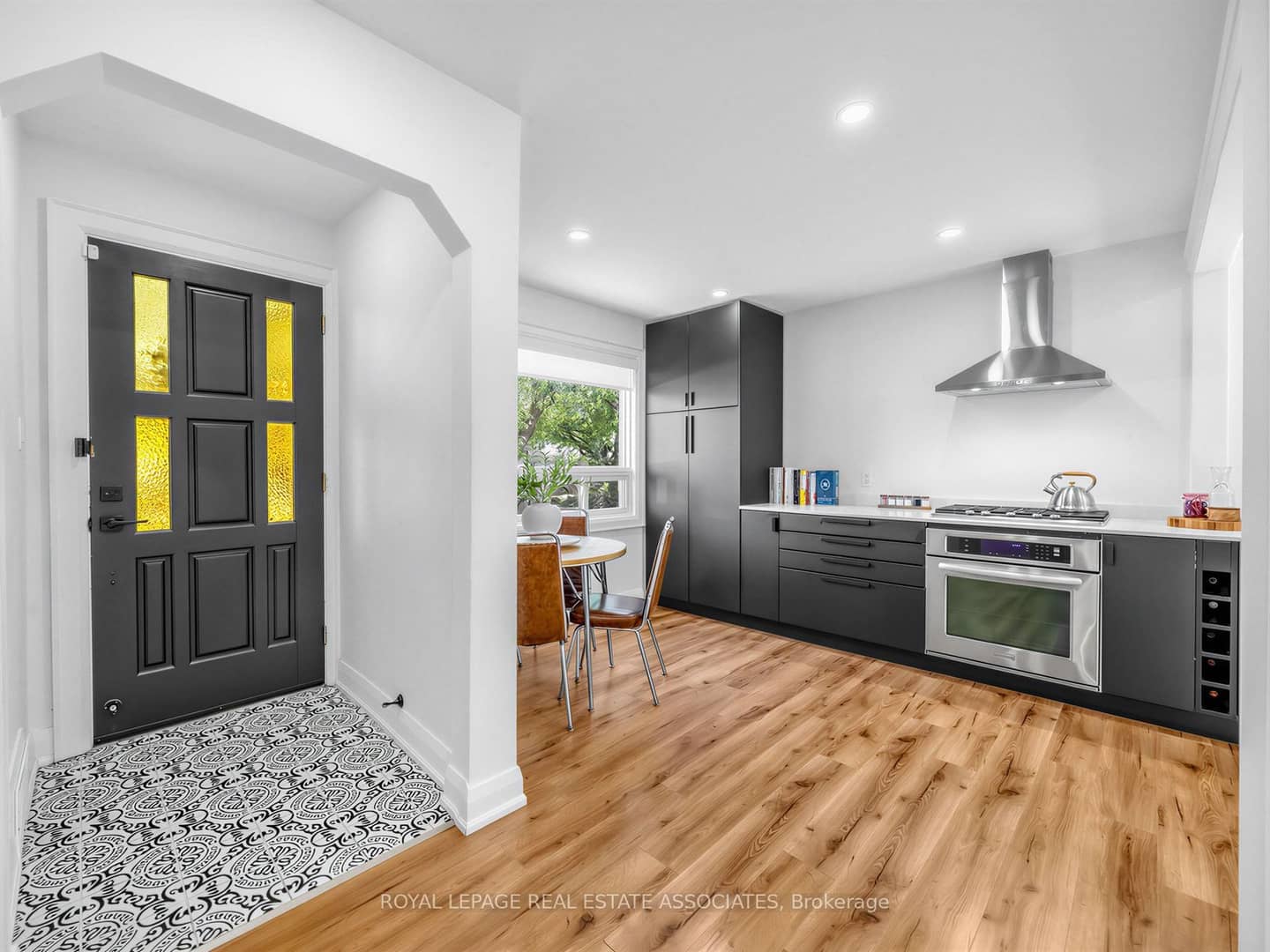 36 Jodphur Avenue, Toronto, ON M9M 2J4