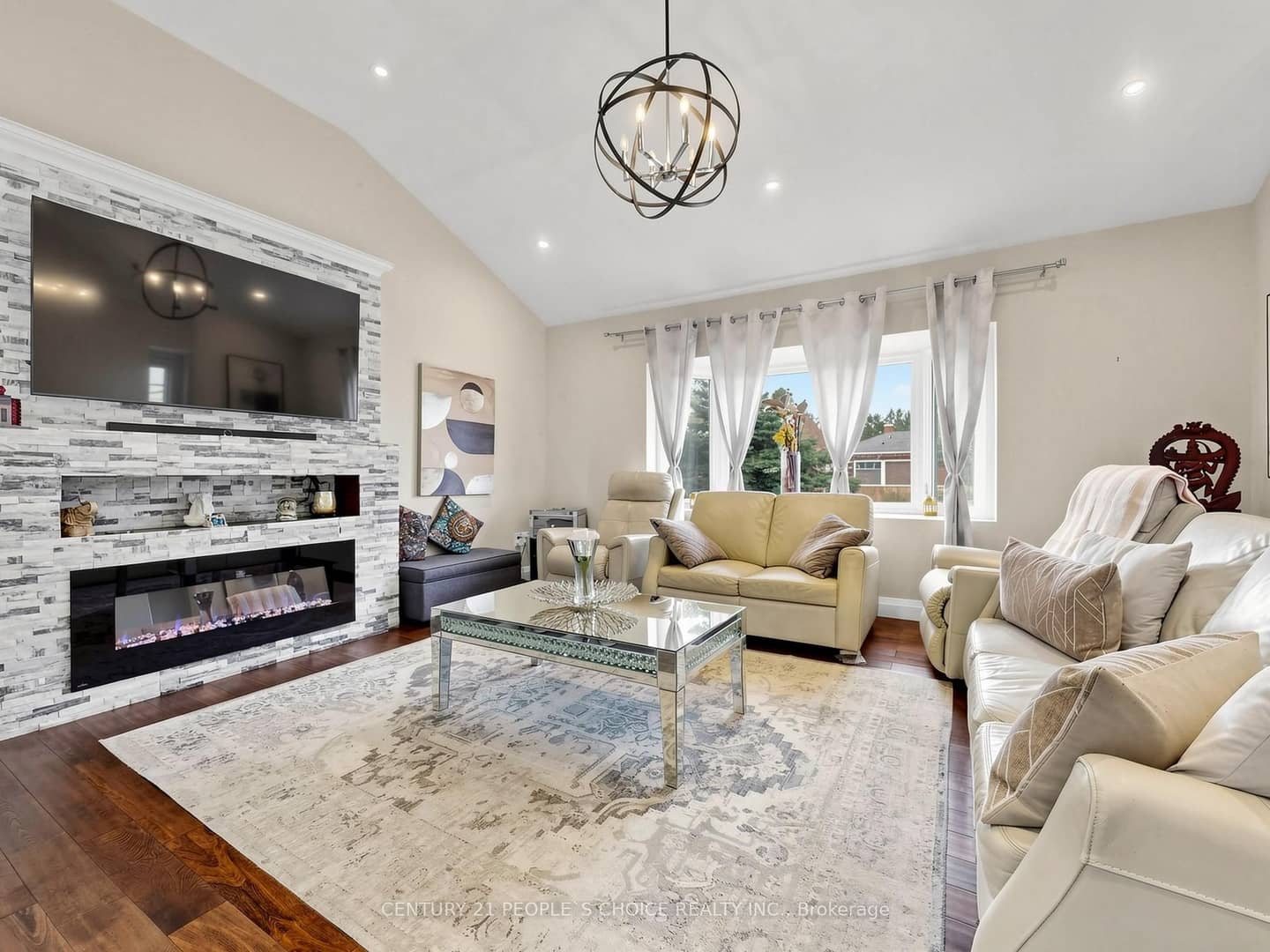 27 Matlock Avenue, Mississauga, ON L5N 2P7