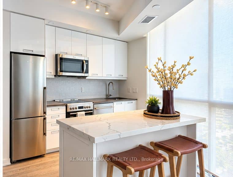 99 John Street 4505, Toronto, ON M5V 0S6