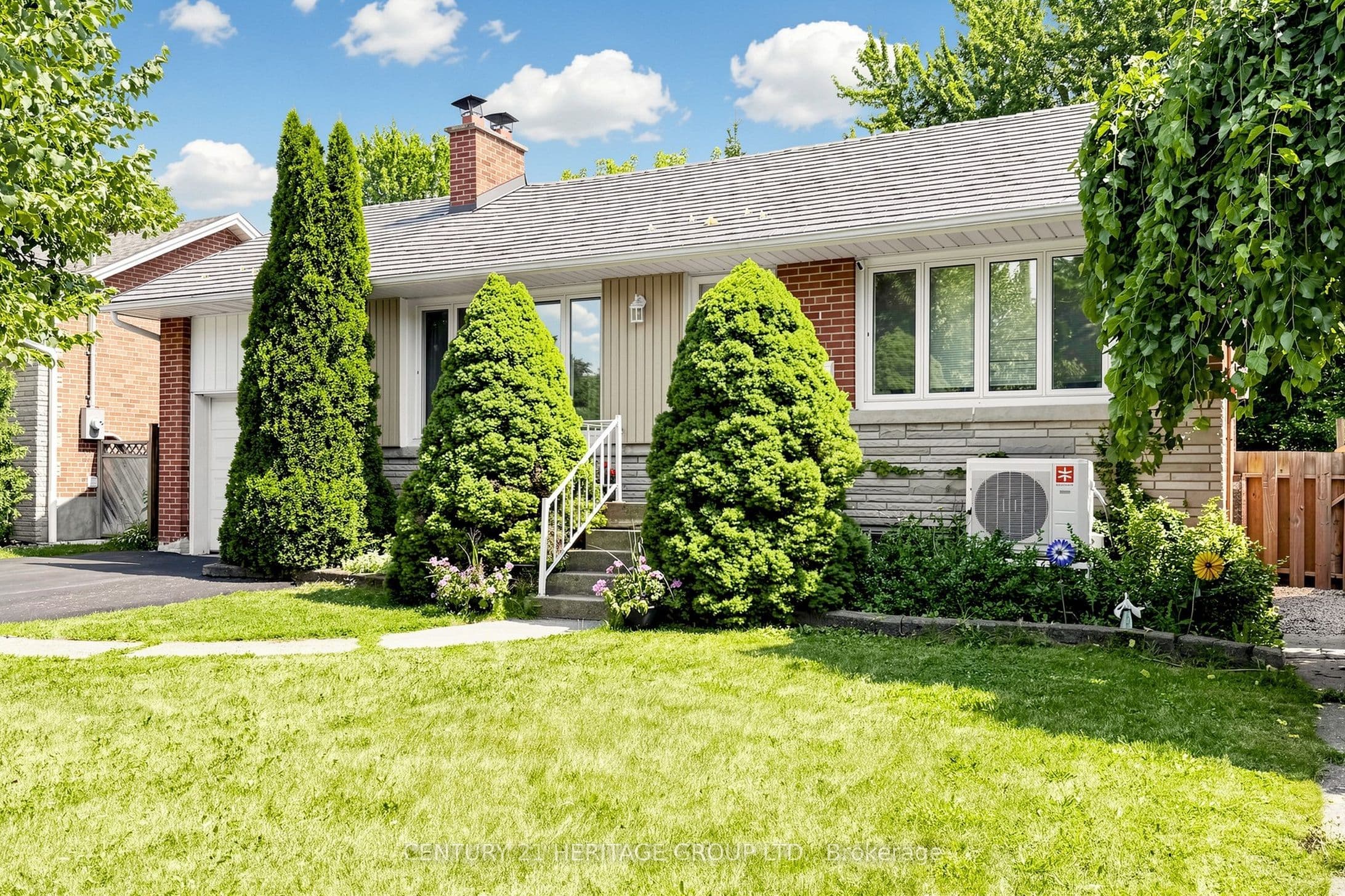 11 Elynhill Drive, Toronto, ON M2R 1C5
