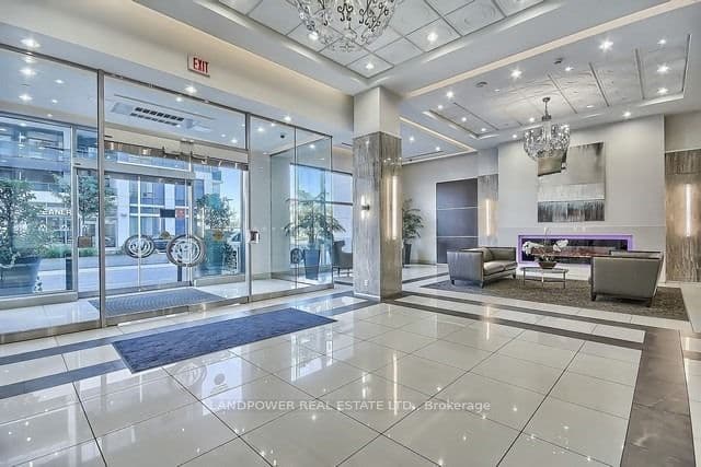 7161 Yonge Street 820, Markham, ON L3T 0C5