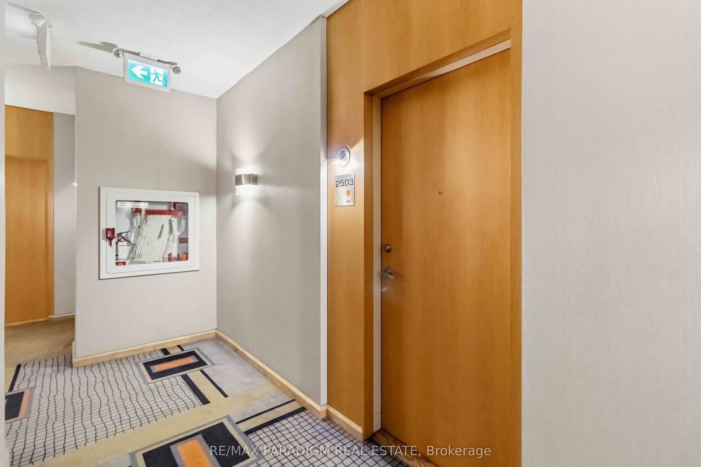 3939 Duke Of York Boulevard 2503, Mississauga, ON L5B 4N2