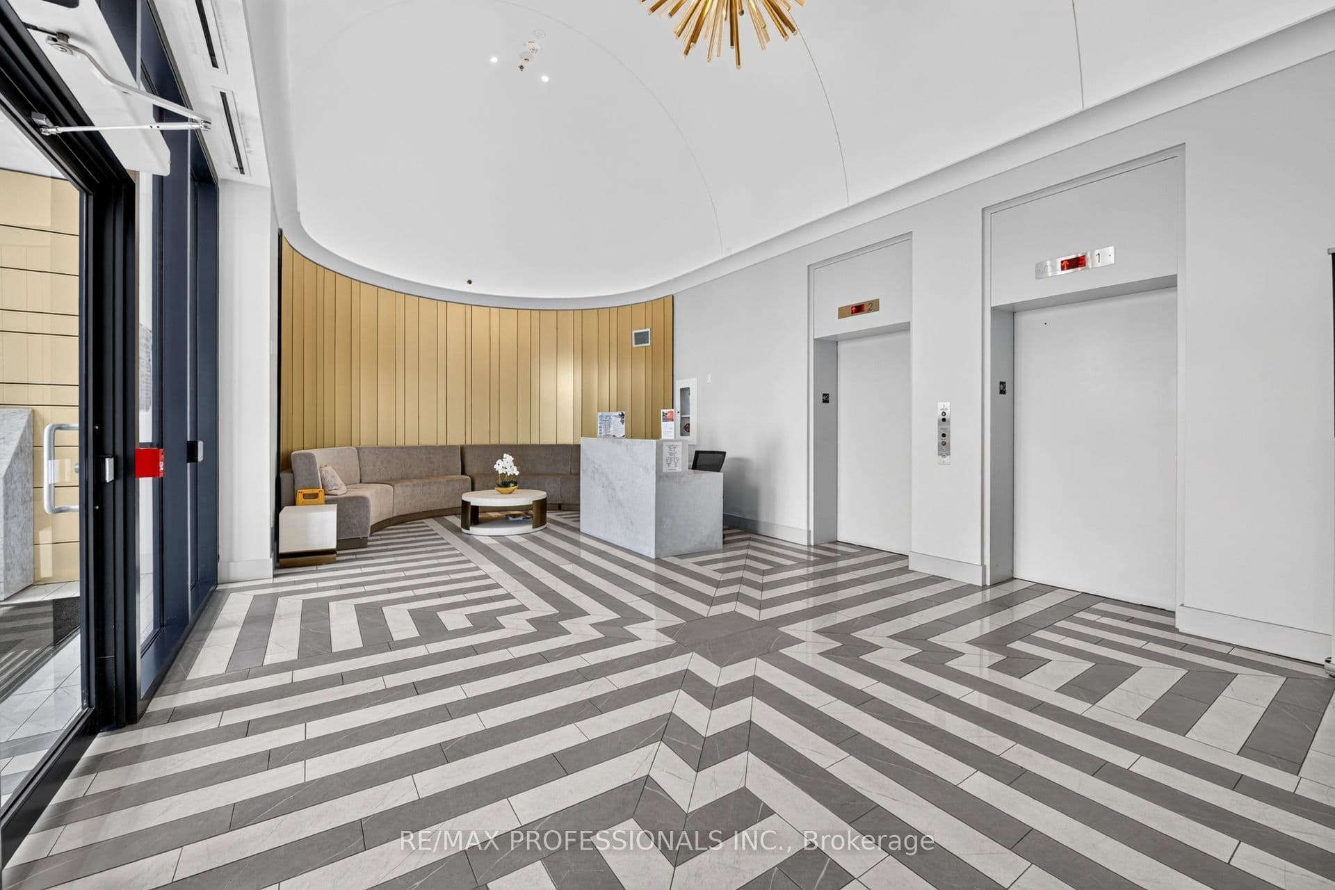 10 Gibbs Road 406, Toronto, ON M9B 0E2