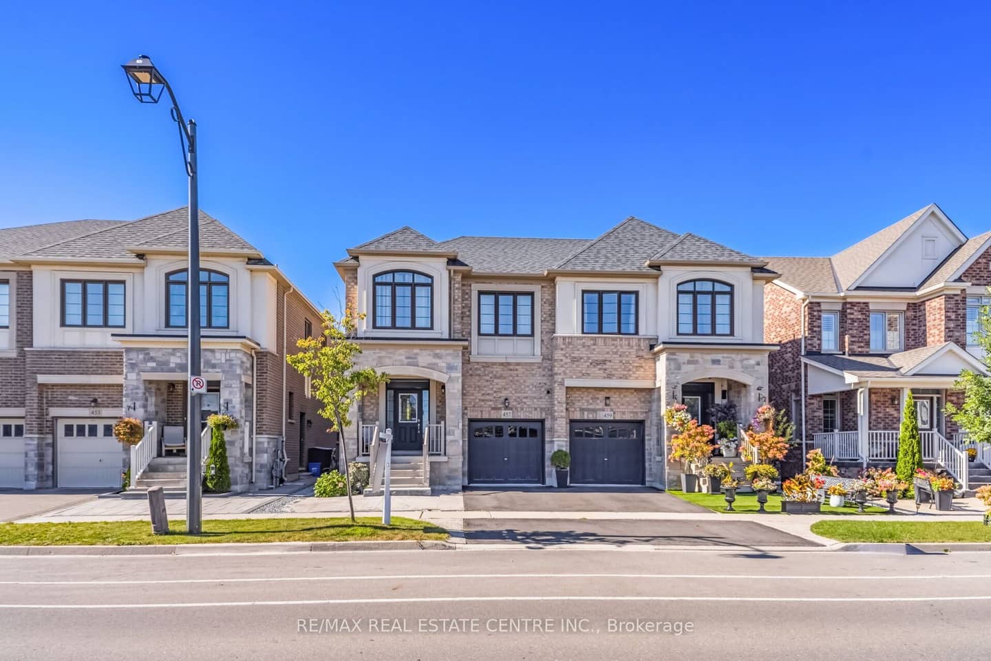 457 WHITLOCK Avenue, Milton, ON L9E 1J5