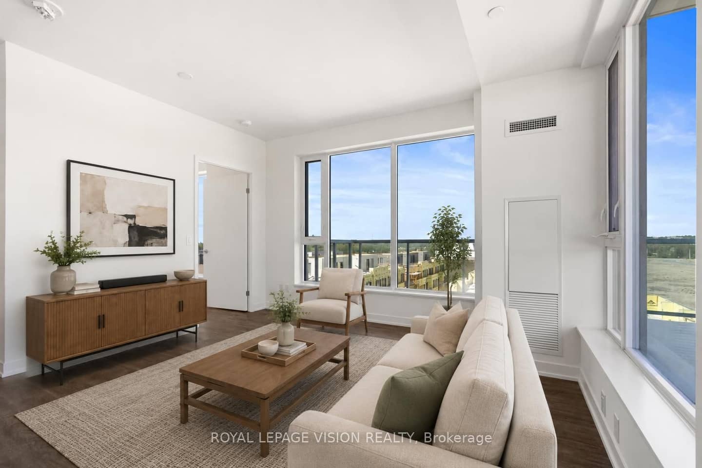 2 David Eyer Road 625, Richmond Hill, ON L4S 0N6