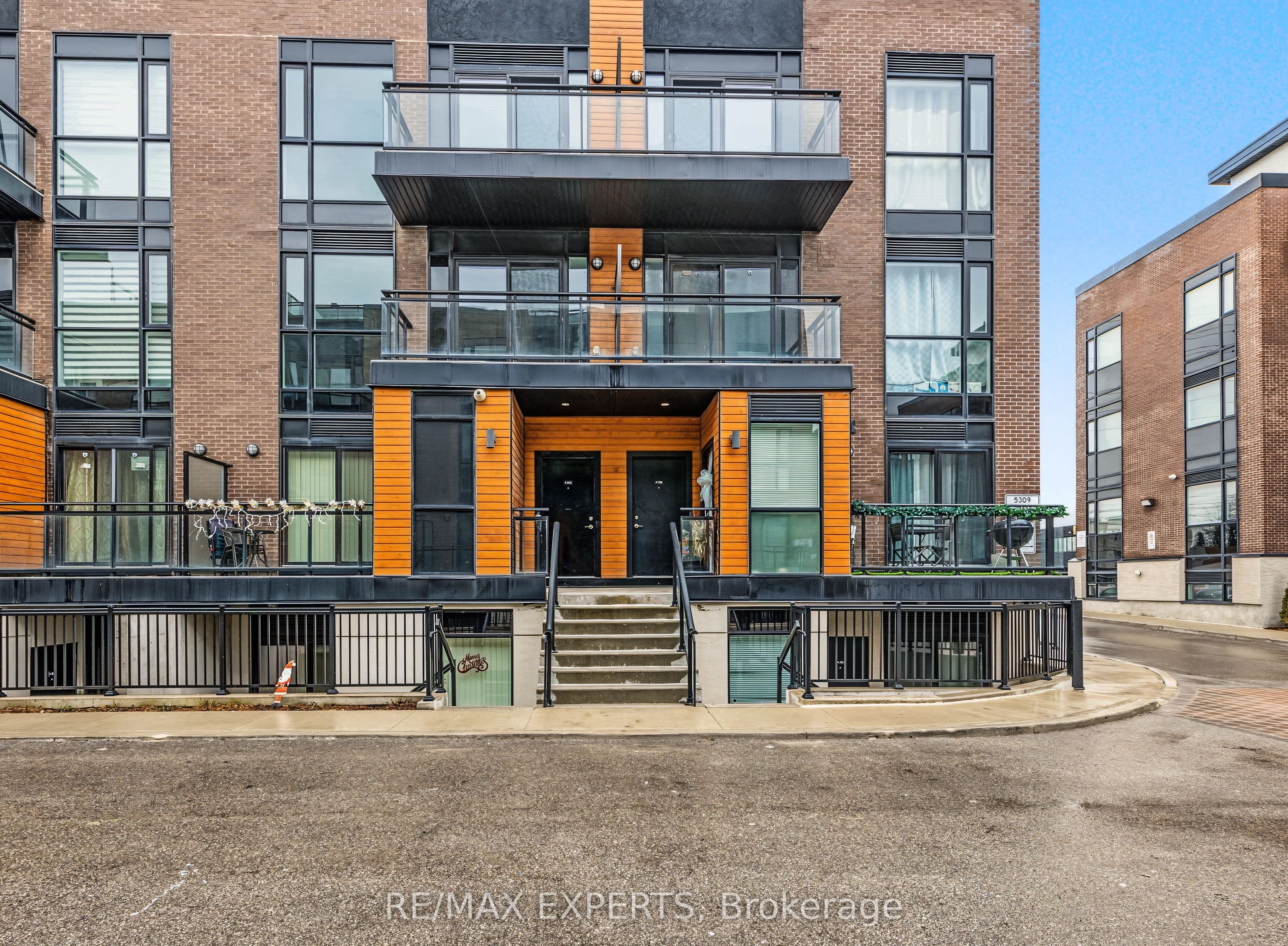 5309 Highway 7 Road A803, Vaughan, ON L4L 0J1
